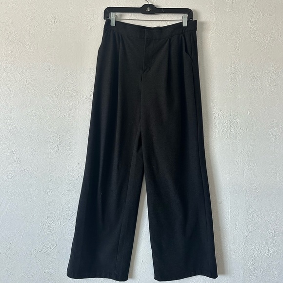 Vuori Wide Leg Elevation Trouser Pants size medium - Picture 3 of 9